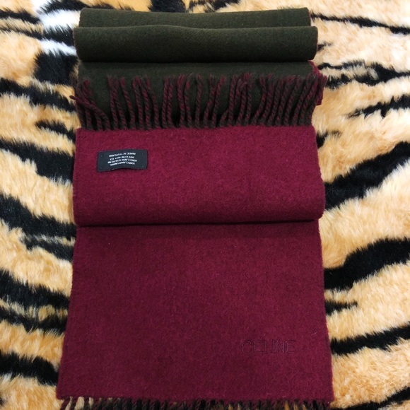 Authentic Celine two-sided Scarf - Picture 10 of 16